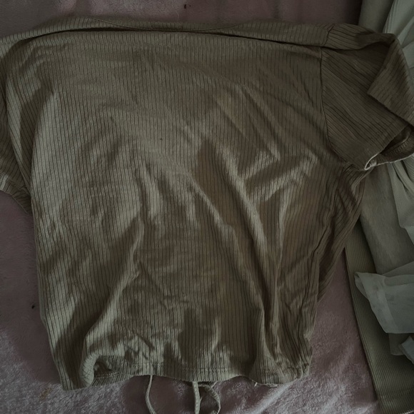 beige crop top - Picture 2 of 2